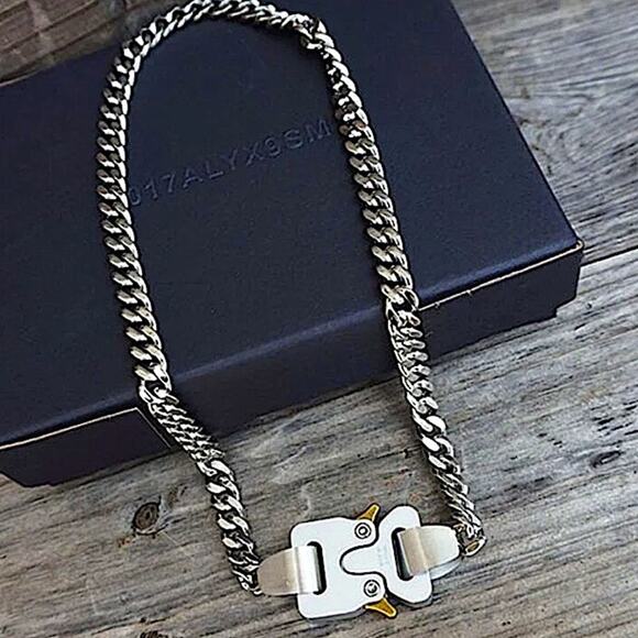 Luxury Stainless Steel Chain Link Necklace - Picture 2 of 10